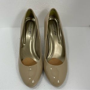 Comfort plus by predictions beige women’s shoes size 11 pre owned good condition